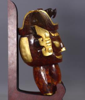 臻品旧藏老和田玉包金三星堆文化面具人 高10厘米,长19厘米,宽13厘米